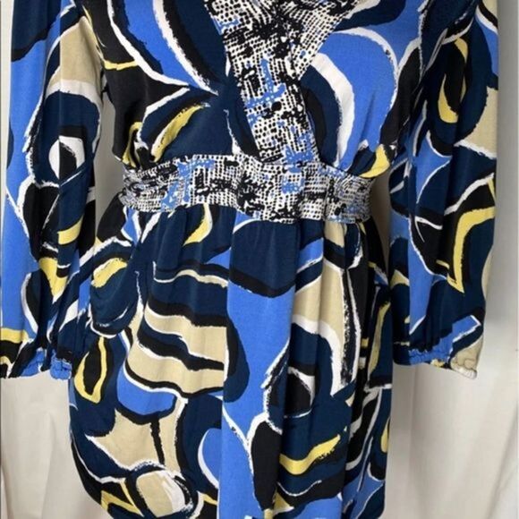 Liz Lange for Target Tie Back Maternity Top - Picture 3 of 4